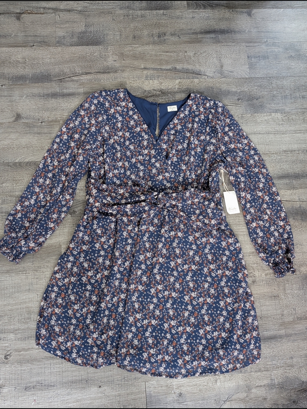 NWT Winslow Collection Navy Blue Ditsy Floral Faux Wrap Mini Dress Size 3X